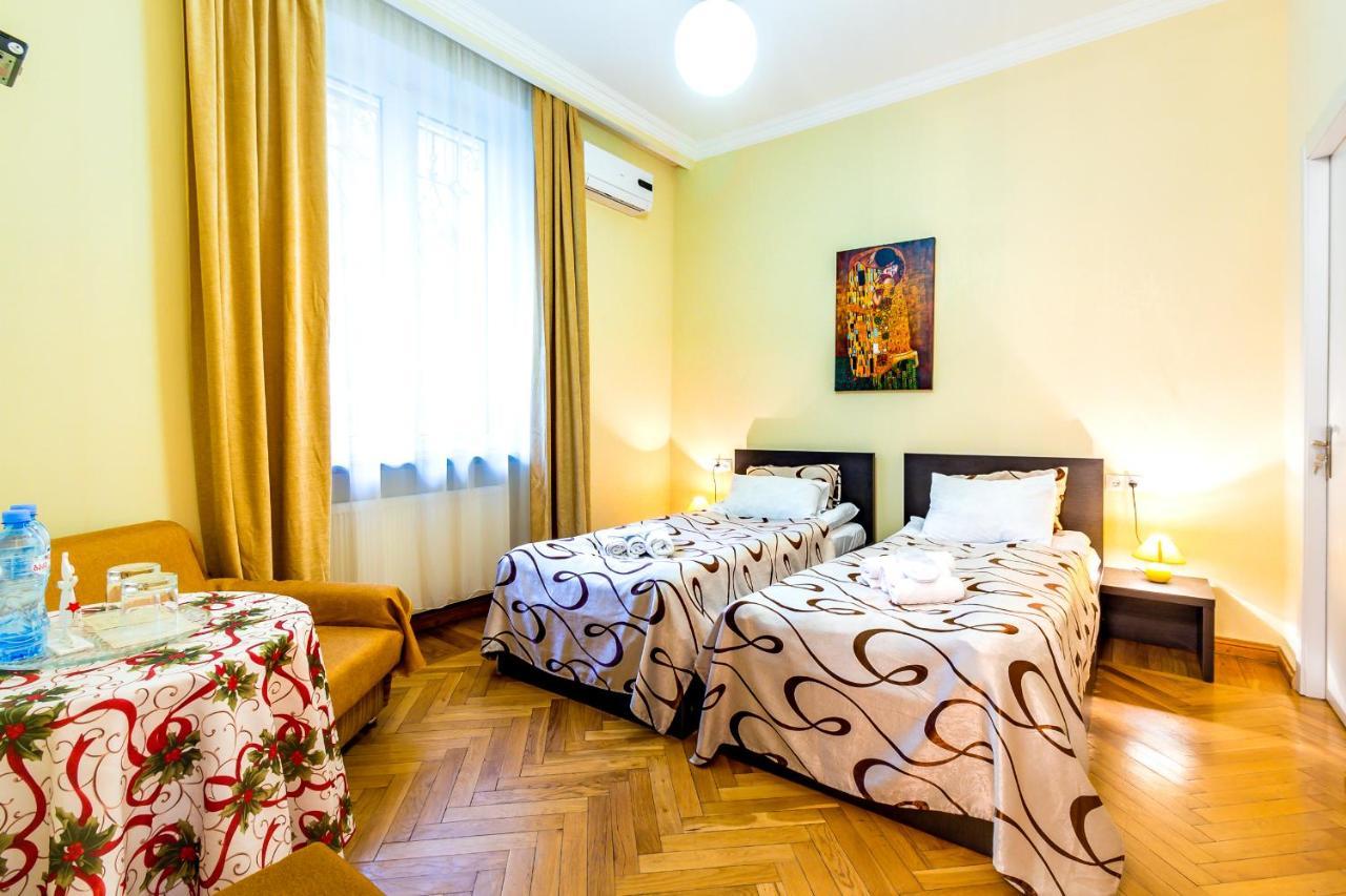 V Park Hotel Tbilisi Eksteriør billede
