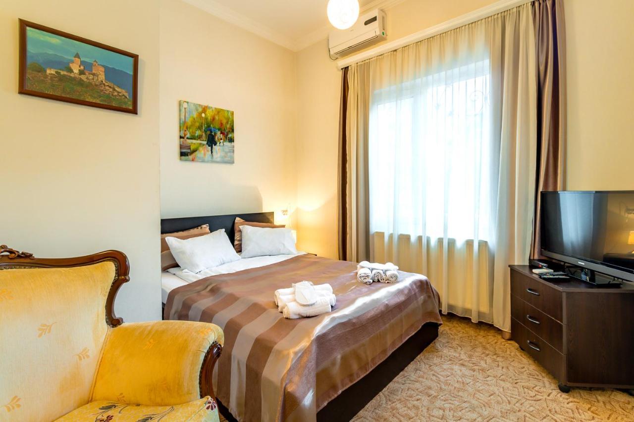 V Park Hotel Tbilisi Eksteriør billede