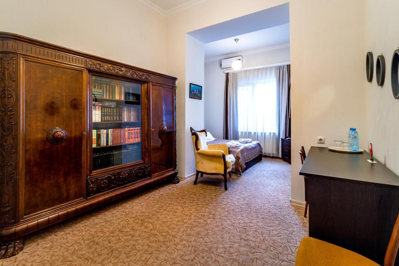 V Park Hotel Tbilisi Eksteriør billede